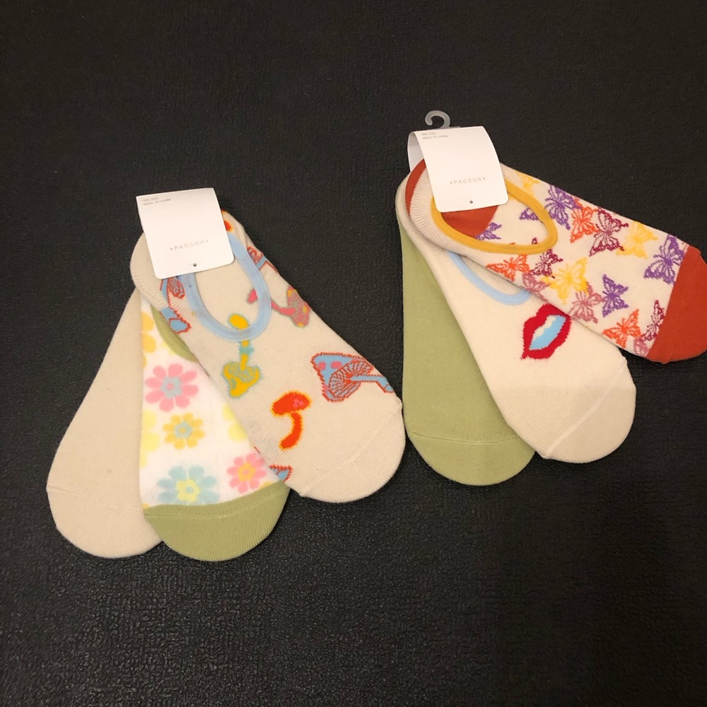 25.Pacsun Women’s Socks Bundle